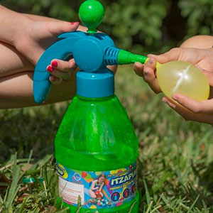 Water Balloons & Water Balloon Launchers